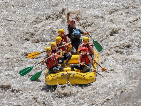 Rires et bonne humeur en rafting sur l'Ubaye